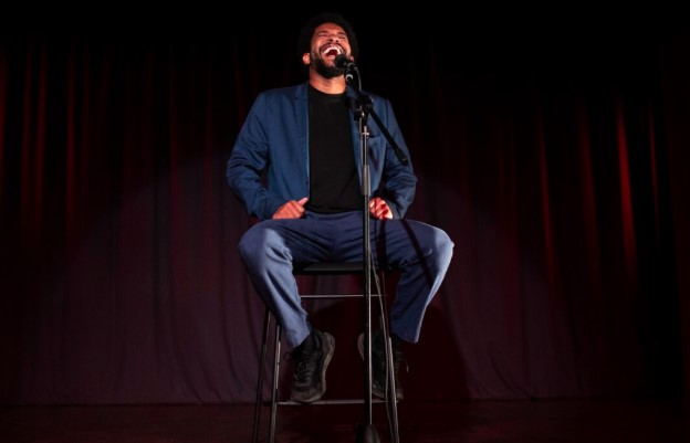 How Stand-Up Comedy Documentaries Shape Public Perception of Comedy